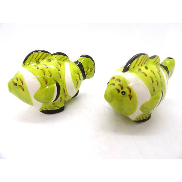 Ceramic Green Fish Salt & Pepper Shakers Kitchen Dining preowned - Picture 2 of 4